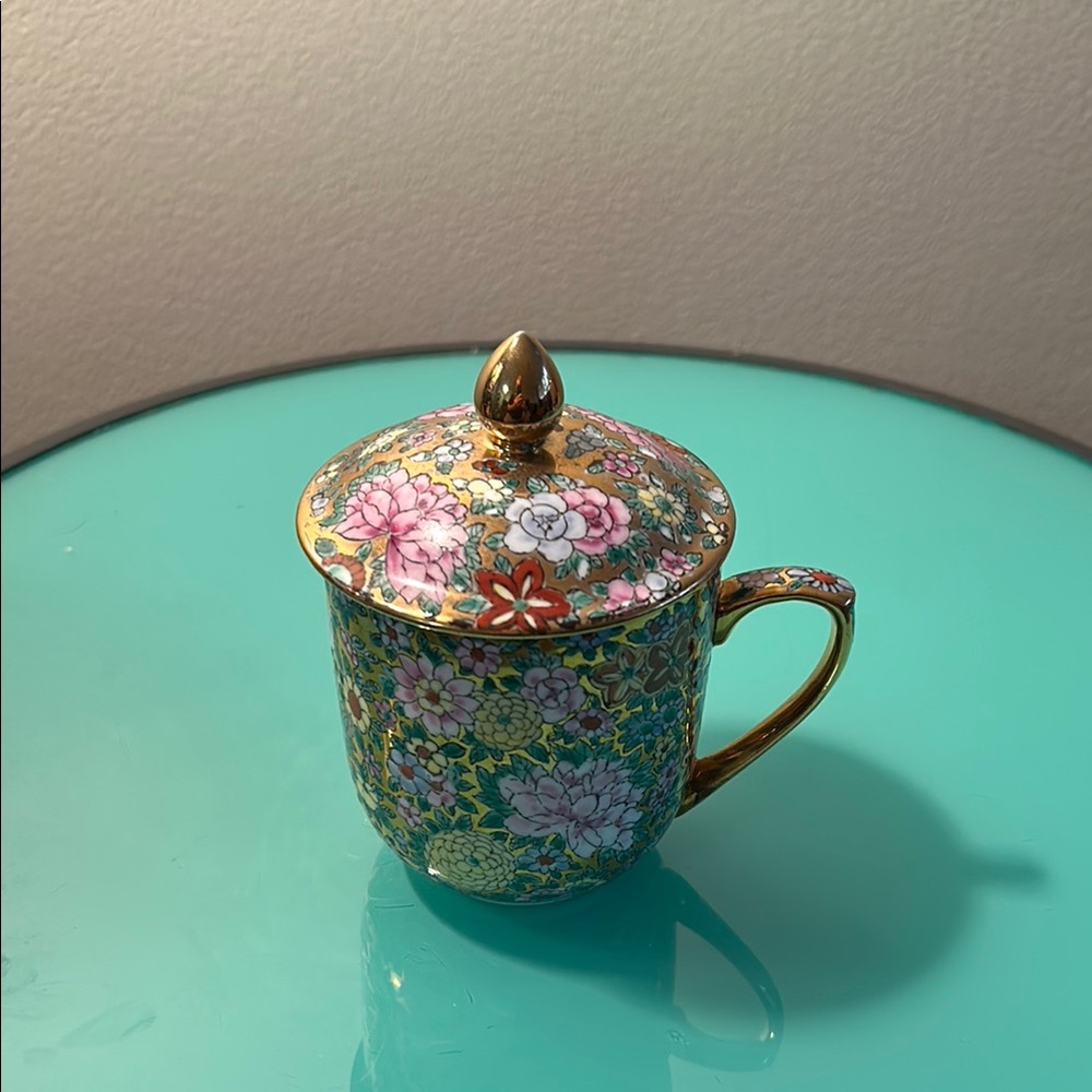 Vintage Handpainted Gold Trimmed lidded teacup